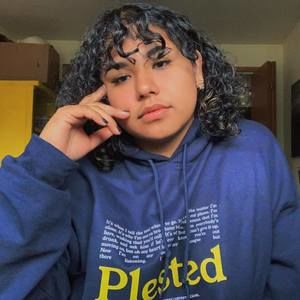 Meet your Posher, Yannie